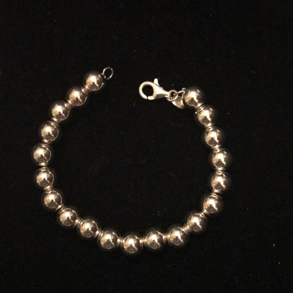 Silver beaded bracelet